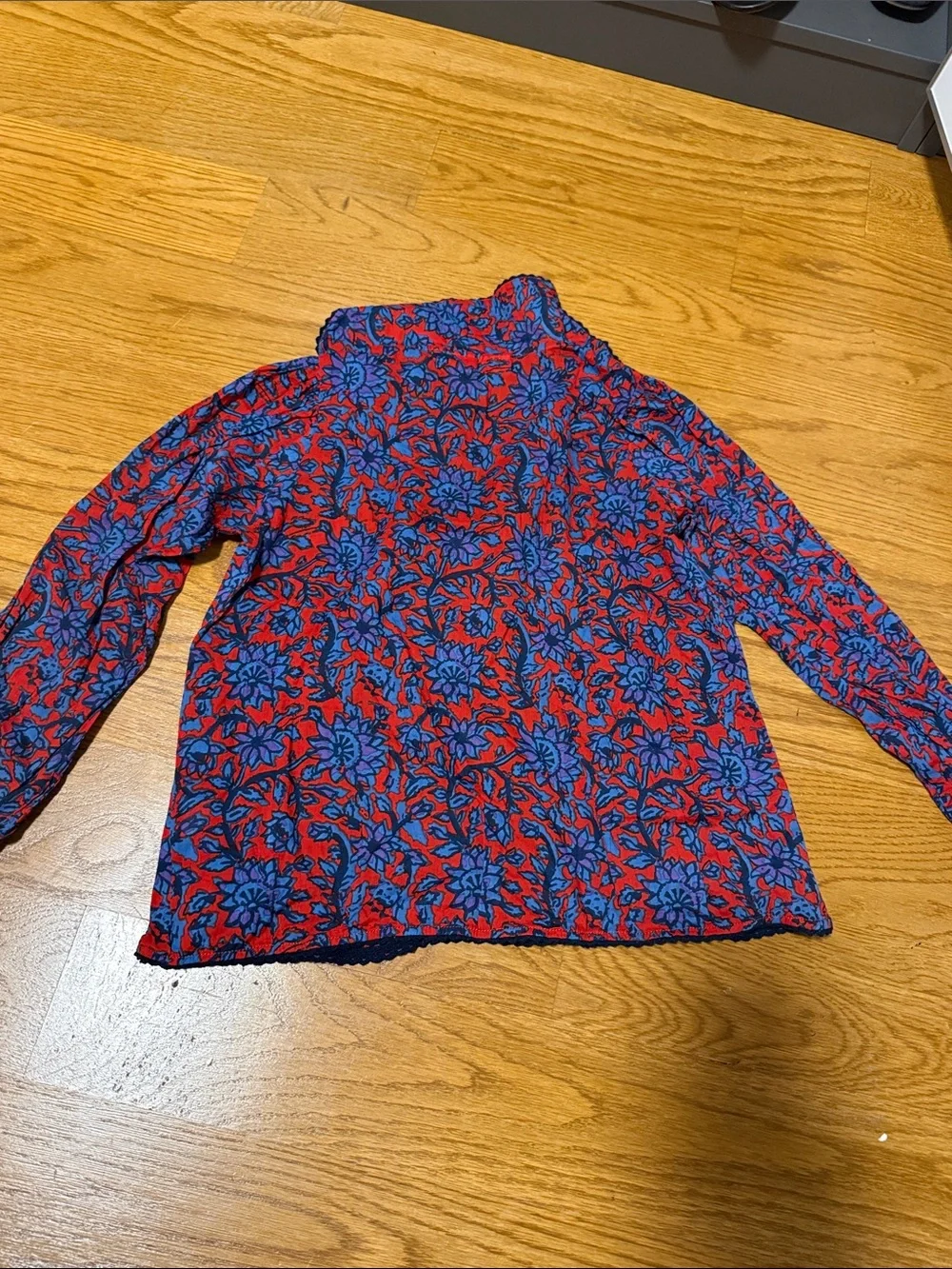 BNWOT - Roller Rabbit Girls Red & Blue Floral Button-Front Shirt - Size 8